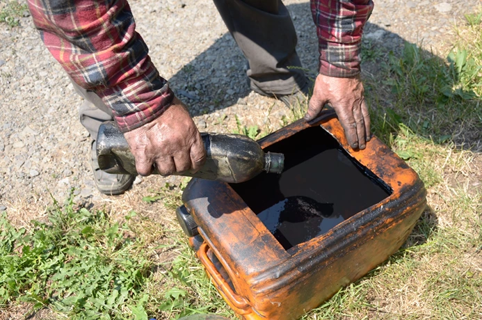 How to Dispose of Motor Oil: A Guide to Responsible Recycling