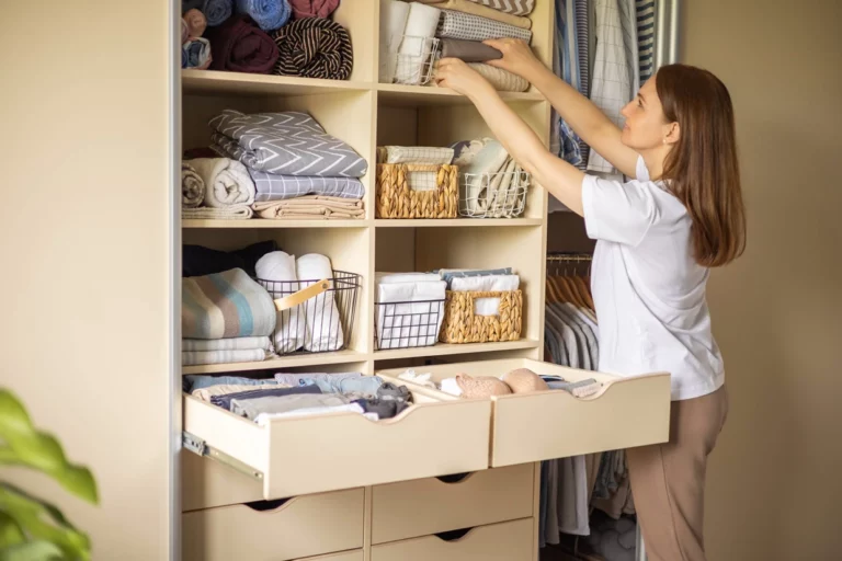 Linen Closet Organization: Tips for Streamlined Storage
