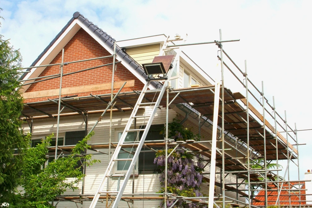 Spring Cleaning: Dumpster Rentals for Outdoor Renovations Simplified