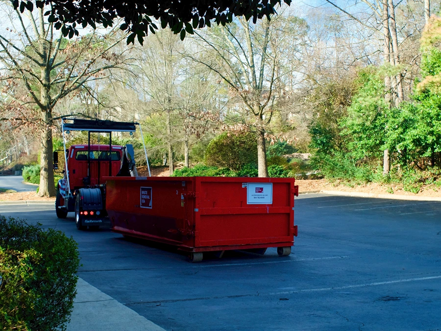 Benefits of Renting a Dumpster for a Large Move: Streamline Your Moving Process
