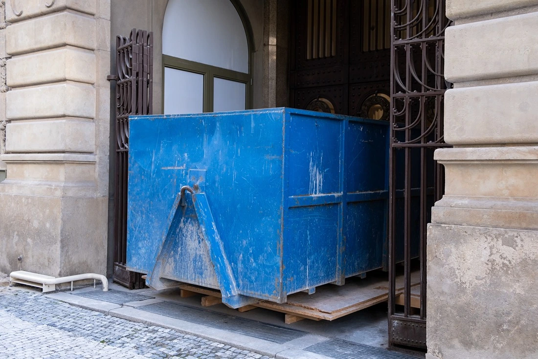 How to Use Your 20-Yard Dumpster Rental in Pensacola