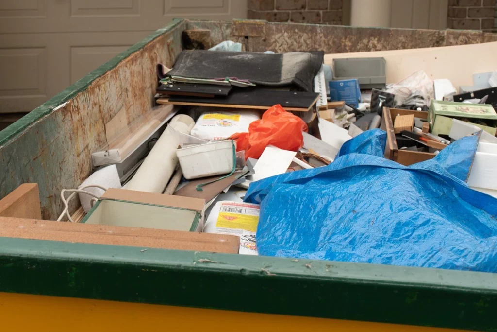 How to Use Your 30-Yard Dumpster Rental in Phoenix