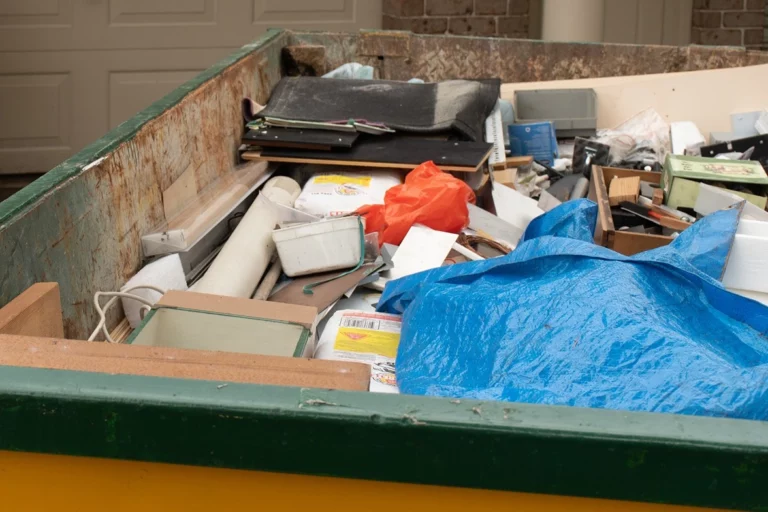 How to Use Your 30-Yard Dumpster Rental in Phoenix