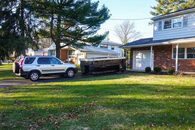 The Benefits of Renting a Dumpster for a Move